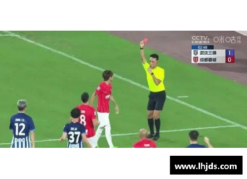 韦世豪红牌引发舆论热议：足球界风向何去？